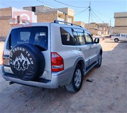 ميتسوبيشي باجيرو